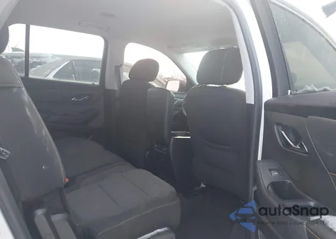 2018 Chevrolet Traverse Ls z USA, uszkodzony, nr VIN 1GNERFKW9JJ107079